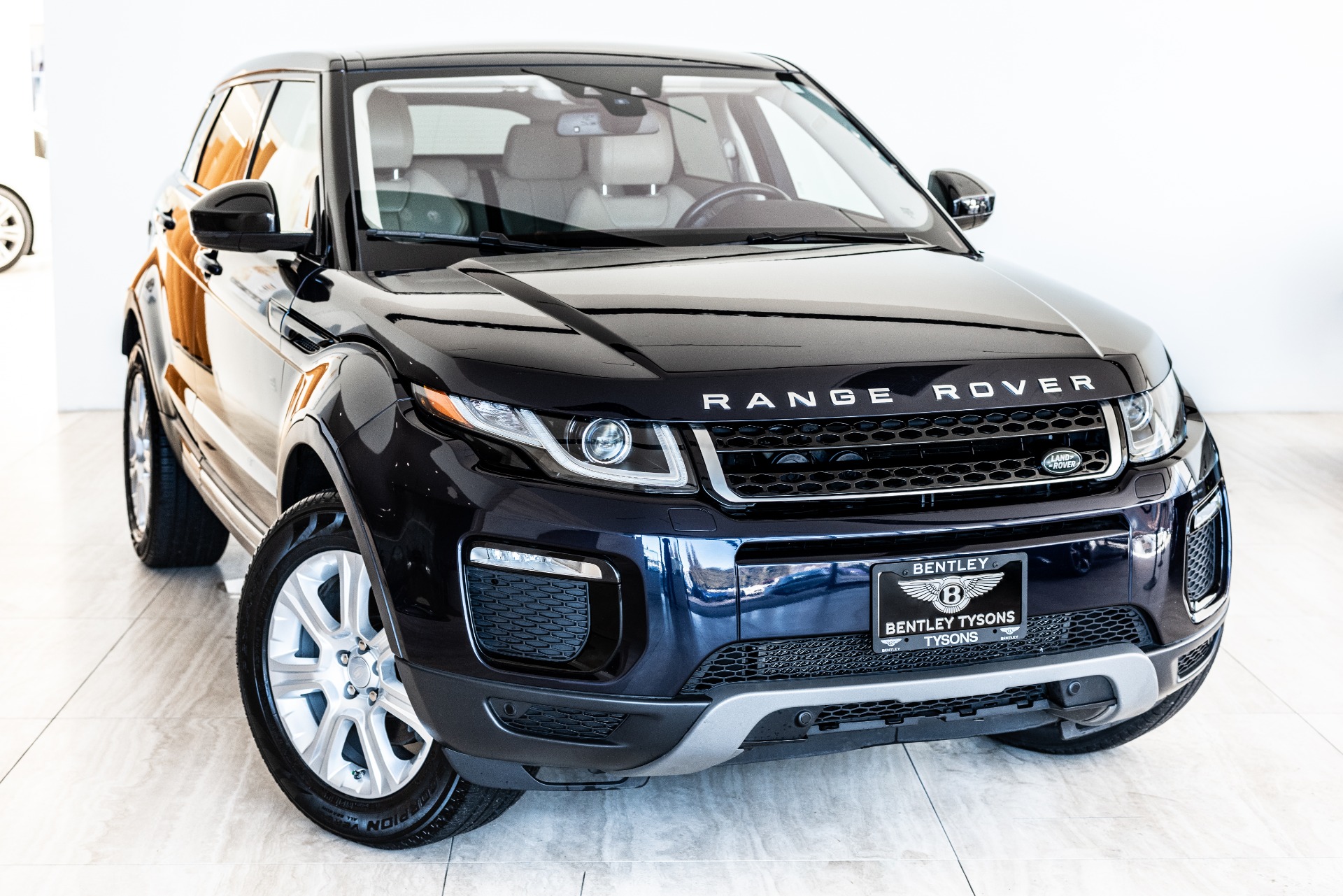 Grille Kit | LAND ROVER RANGE ROVER EVOQUE 2016 Grille Kit | LAND ROVER RANGE ROVER EVOQUE 2016