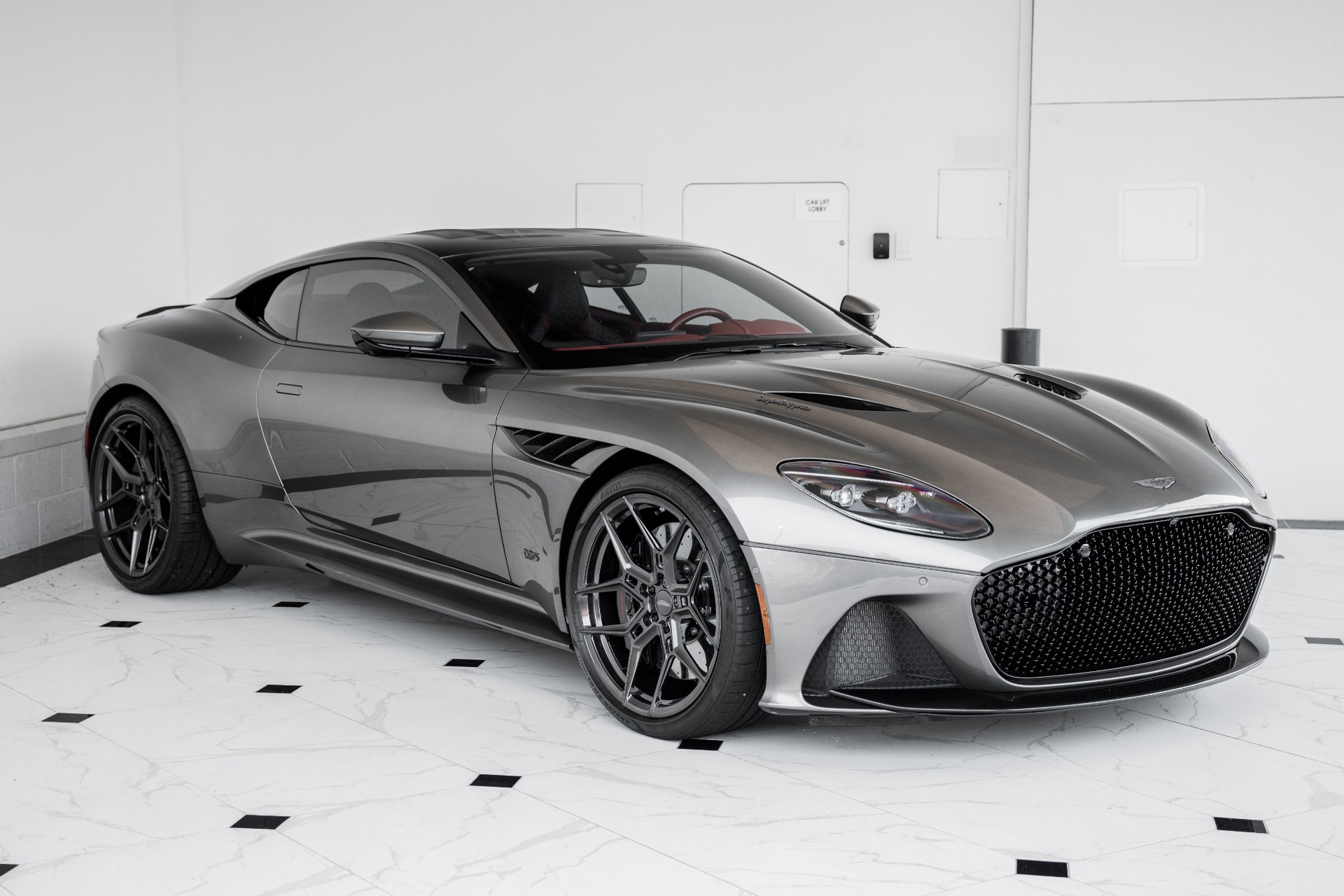 KCON 2019 m2 ジュン Used 2019 Aston Martin DBS Superleggera Coupe For Sale (Sold