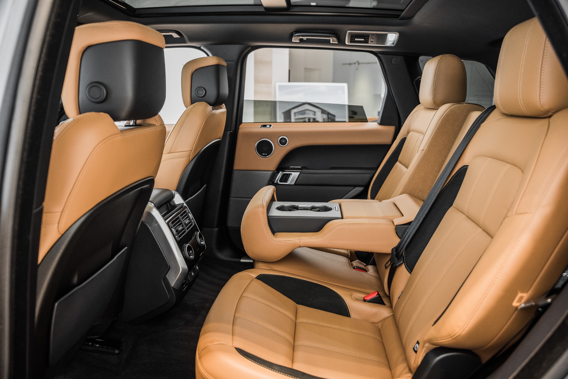 Range Rover Sport Interior 2018 | Cabinets Matttroy