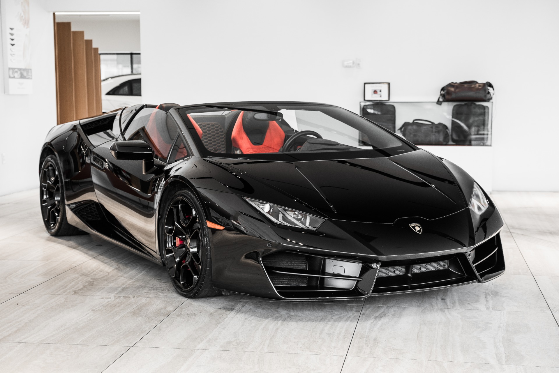 Used 2019 Lamborghini Huracan LP 580-2 With Navigation For