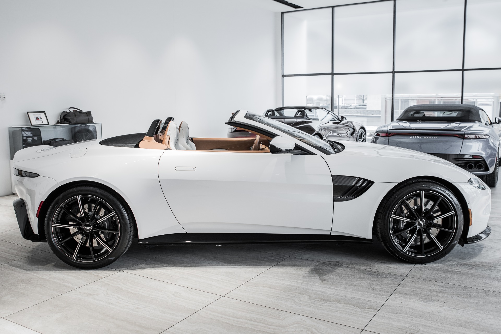 New-2021-Aston-Martin-Vantage-