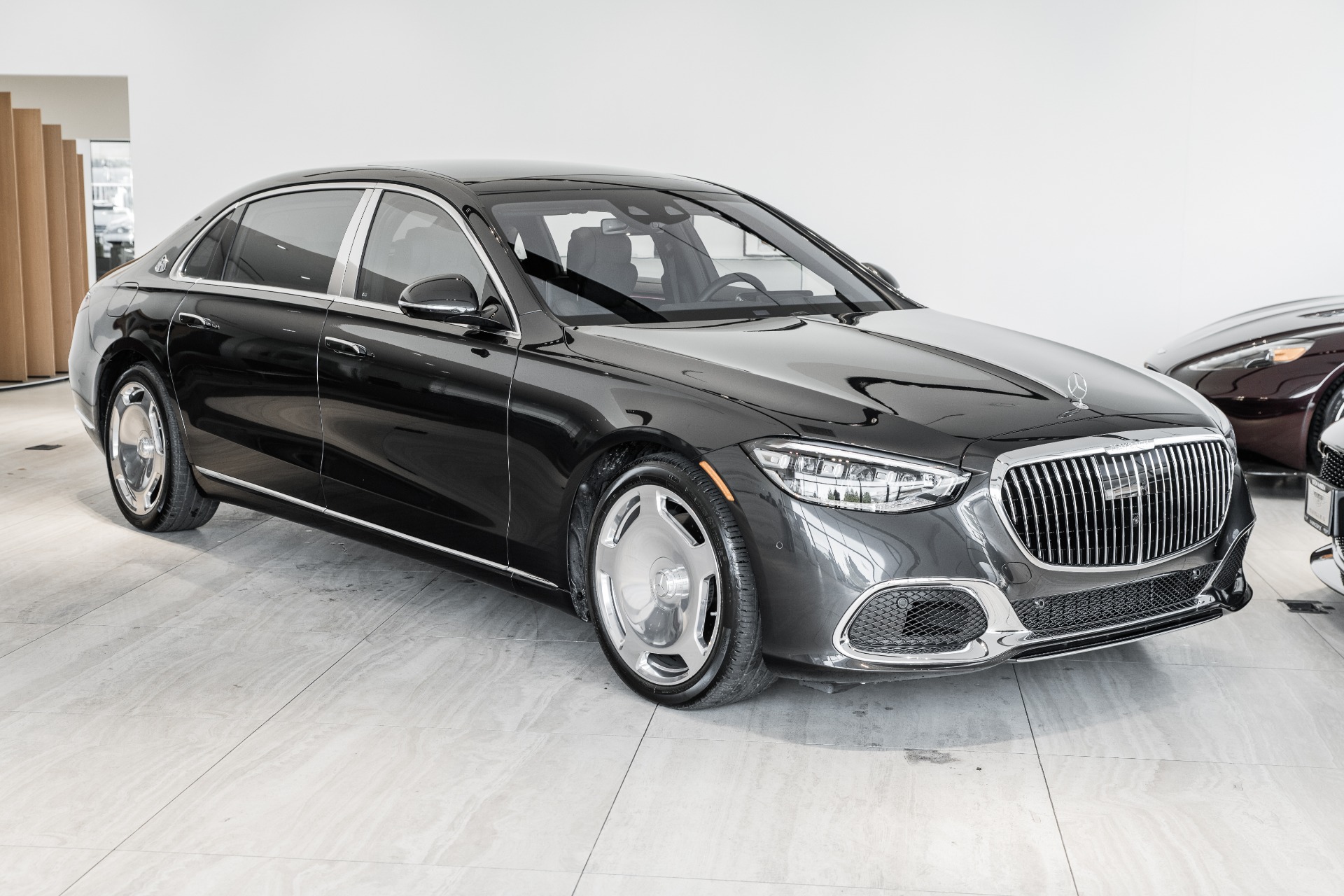 メルセデス-Maybach S-Class ４WS機構 The Mercedes-Maybach S-Class