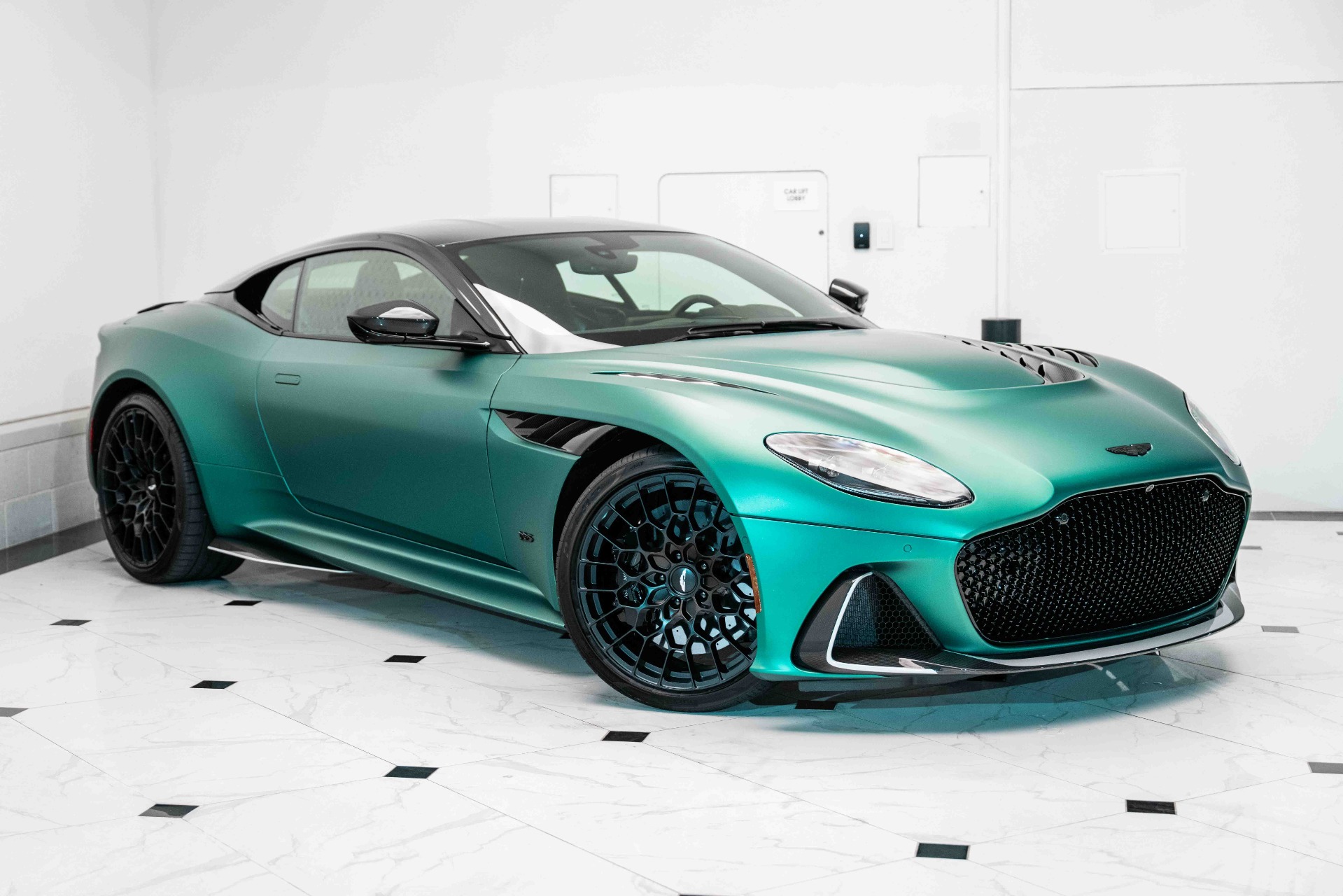 ASTON MARTIN DBS カタログ Used 2023 Aston Martin DBS 770 Ultimate For Sale | Exclusive