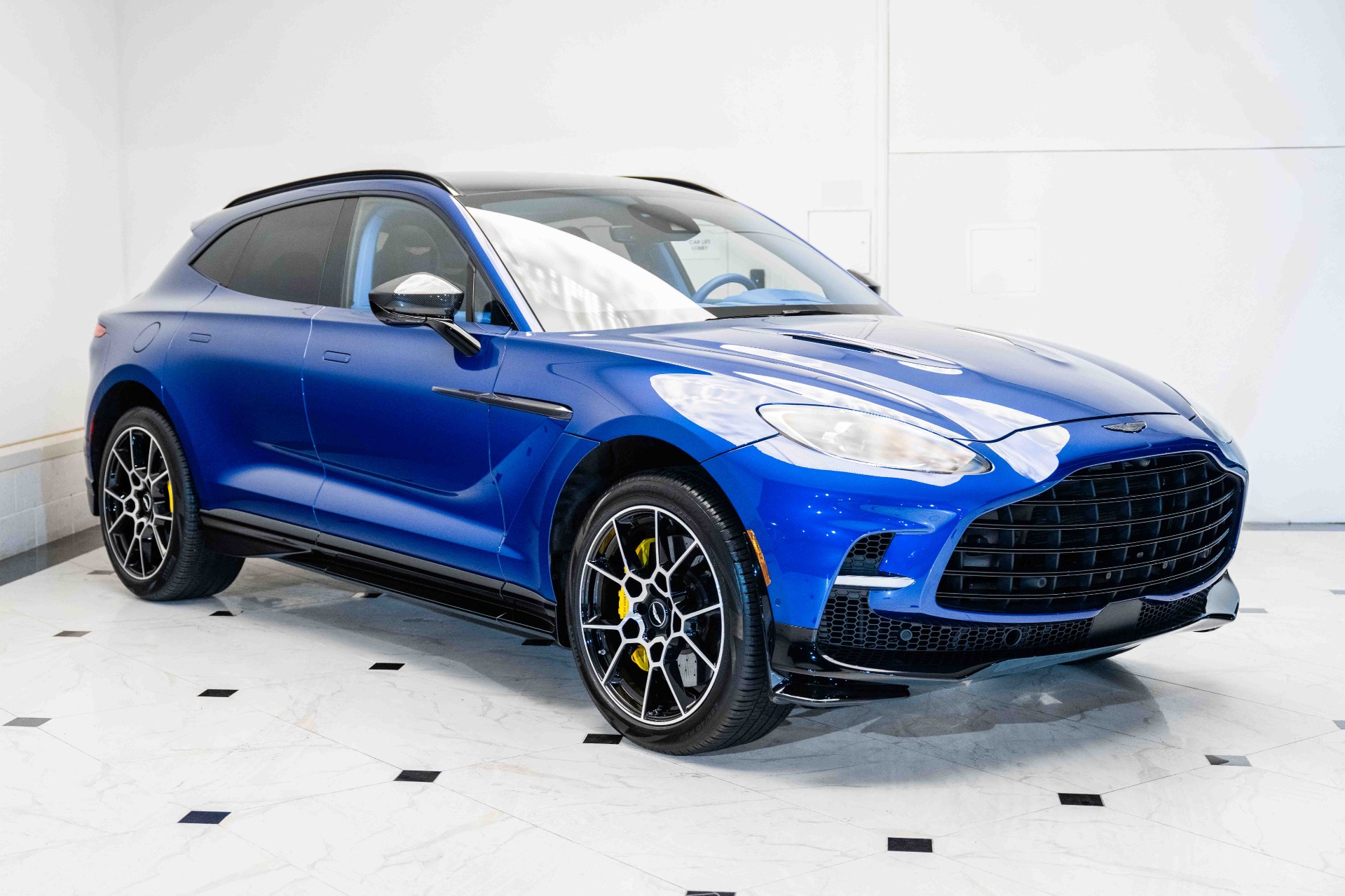 Used-2023-Aston-Martin-DBX-707
