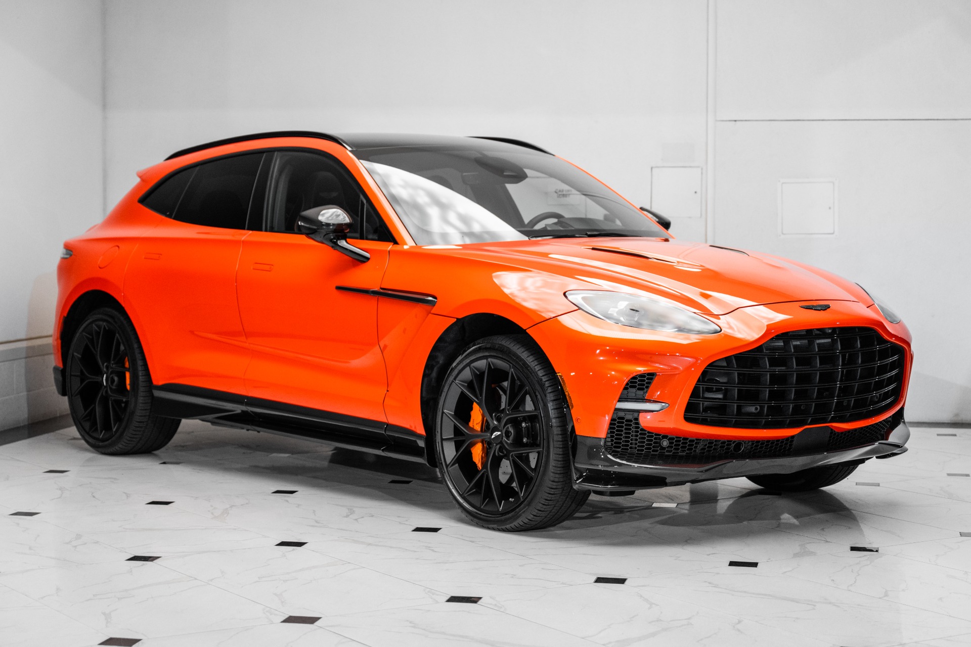 Used 2025 Aston Martin DBX 707 For Sale ($289,995) | Exclusive